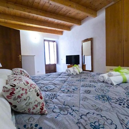 ラクイラ San Domenico House - Centro Storico Bed & Breakfast エクステリア 写真