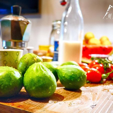 ラクイラ San Domenico House - Centro Storico Bed & Breakfast エクステリア 写真