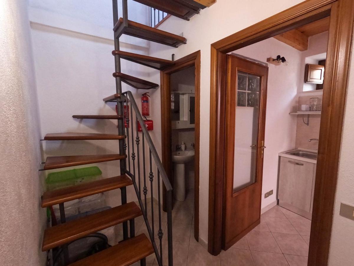 ラクイラ San Domenico House - Centro Storico Bed & Breakfast エクステリア 写真