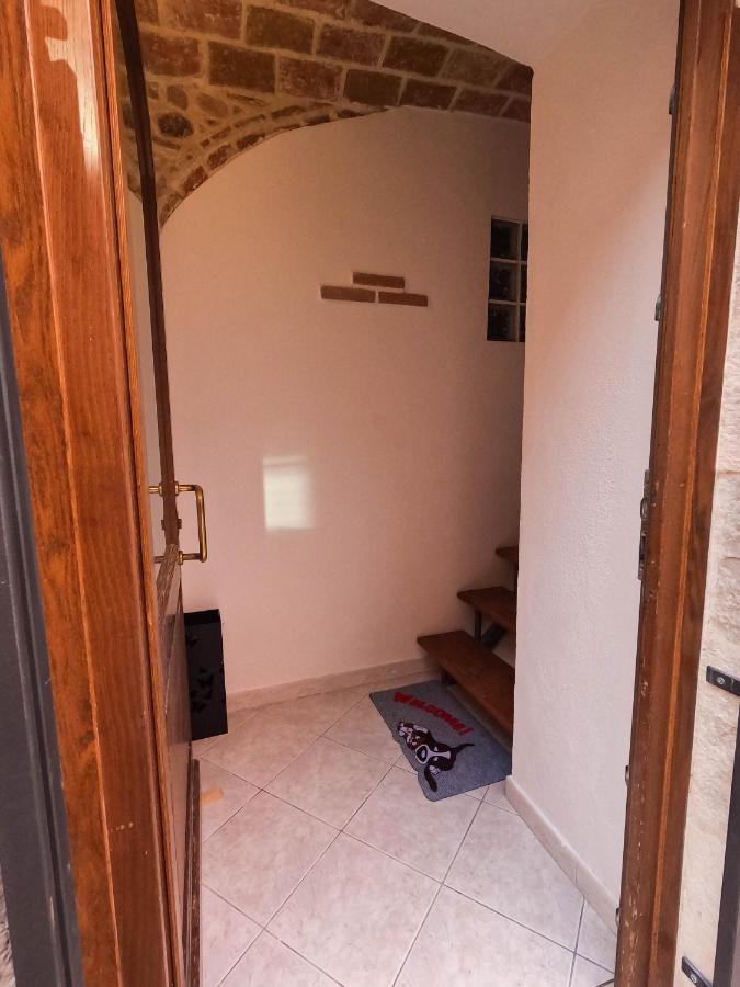 ラクイラ San Domenico House - Centro Storico Bed & Breakfast エクステリア 写真